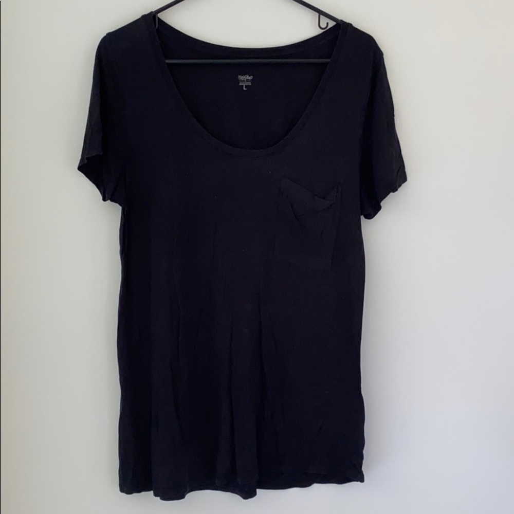 Black Basic Tee